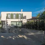 Villa With Pool In Porec