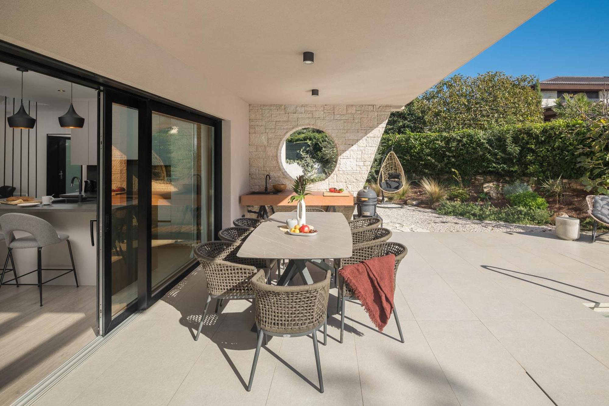 Villa With Pool In *